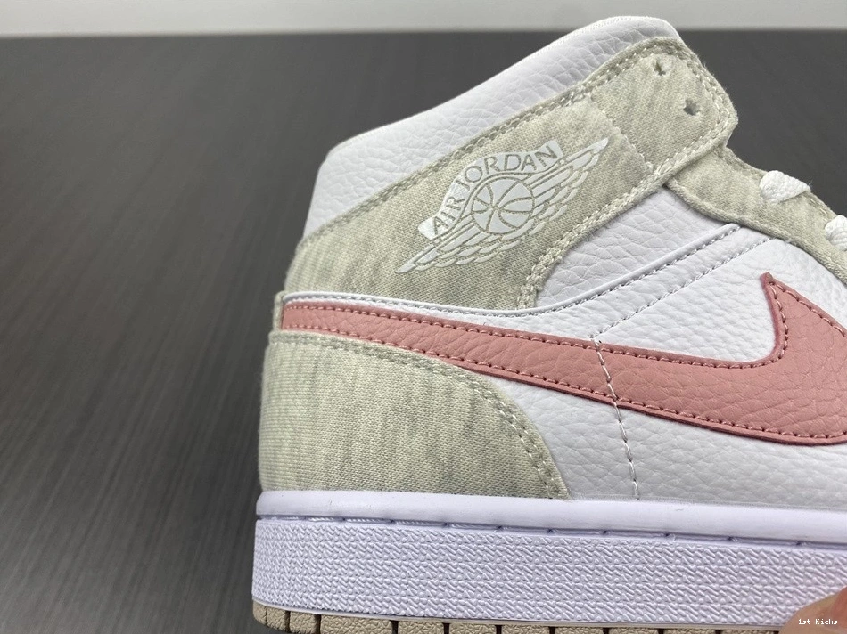 Light Iron - Ore Mid 1 Jordan (W) DN4045-001 SE 0118